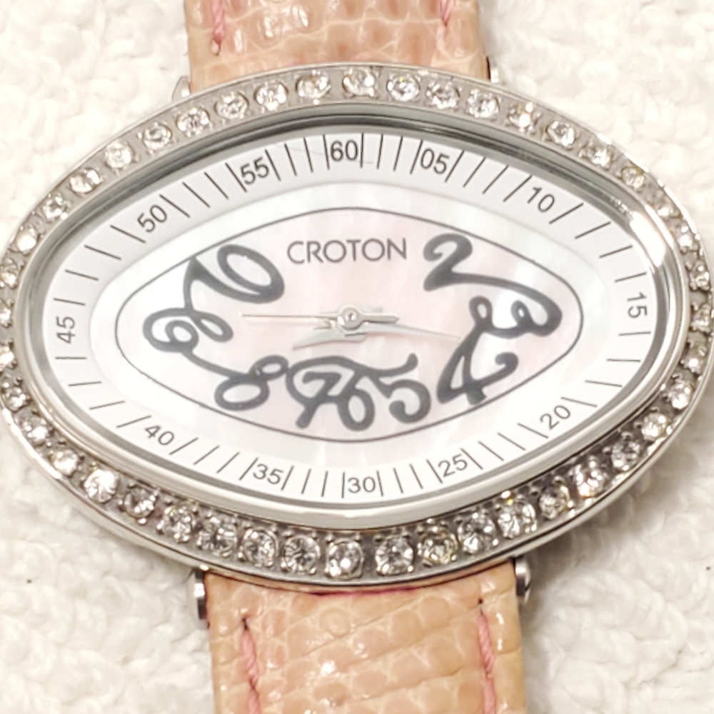 Croton Diamonds Bezel Women's Watch Pink Genuine Strap Mother Pearl Dial Vintage